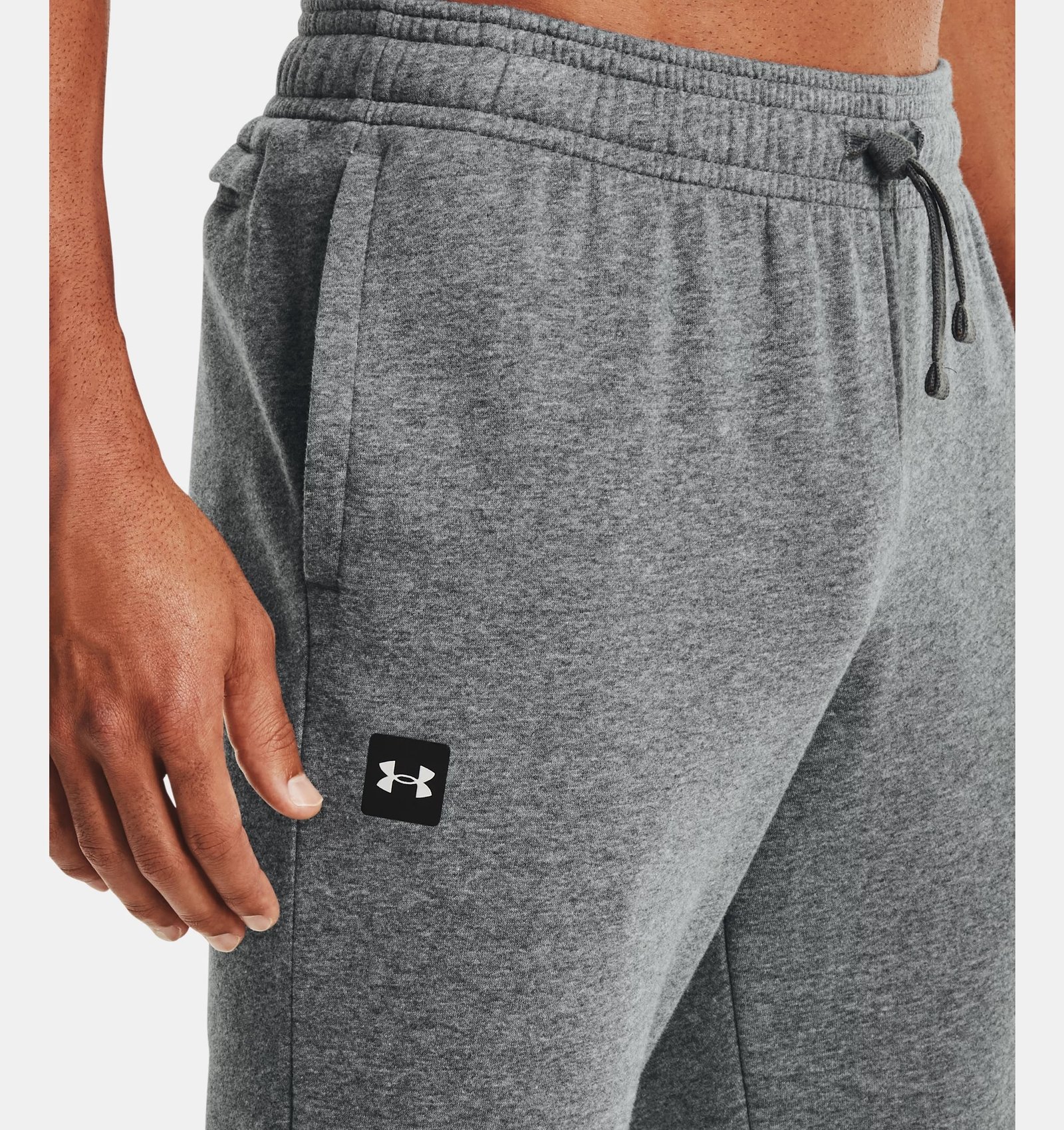 JOGGER UNDER ARMOUR RIVAL FLEECE GRAPHIC