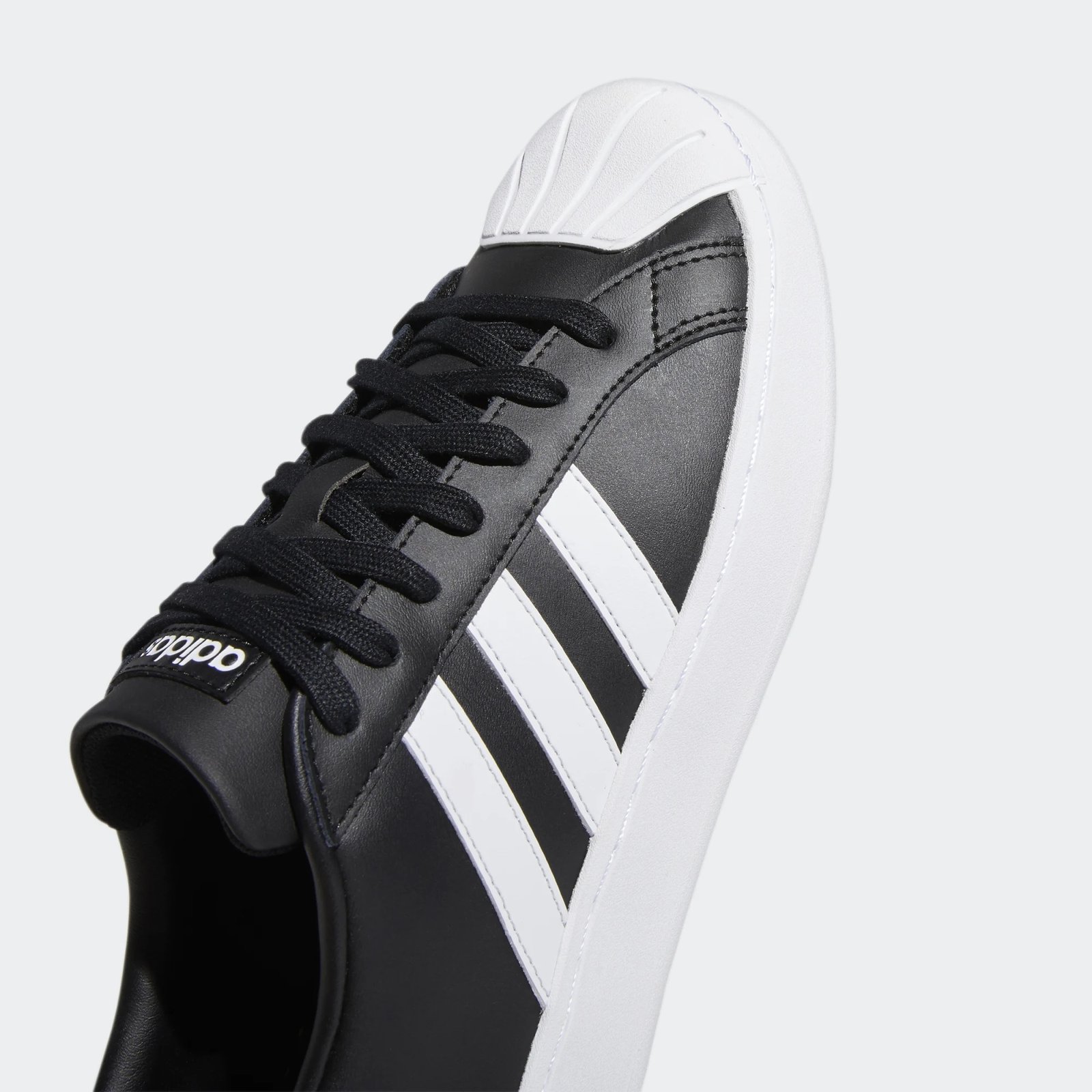 TENIS ADIDAS COURT LOW STREETCHECK NEGRO